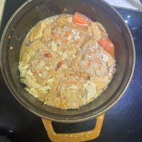 可能是豆腐和燉小牛膝的圖像