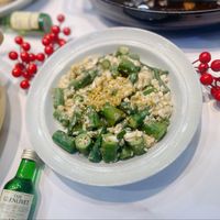 可能是義大利麵、豆腐和文字的圖像