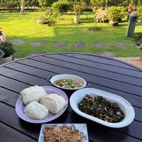 可能是豆腐和顯示的文字是「 SIADE SIPAL VUET A 4 早安」的圖像