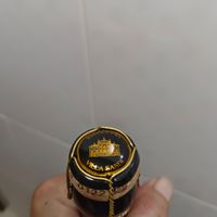 可能是軟膏和顯示的文字是「 VILASAN AS 」的圖像
