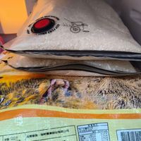可能是鹹漬魚和顯示的文字是「 PHSUA 80公克 天包料含150包 100公克 業股份有限公司 境質液商 陸教實集股份有限公司 有限公司 淨田 122ም 150公克 陰話 :03-4777735 03-4772438 地址： 桃園市新配區聯興路536號 與路536號 0800-300303 工崎受記號碼 消藏者服捞 99-G24383-01 EAN 282AT 56公 04公克 0.4公克 0 .代制坊 化合修 5:7公克 13公克 0.3公克 0. 0현 O22 15公克 4714448 471444816 1622 」的圖像