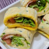 可能是墨西哥捲餅和顯示的文字是「 8በ JT料理學習日 記 메군 」的圖像