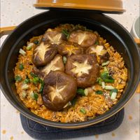 可能是炒飯、香菇、西班牙大鍋飯、印度香料飯和豆腐的圖像