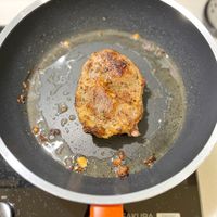 可能是食物和顯示的文字是「 KURA 095290 」的圖像