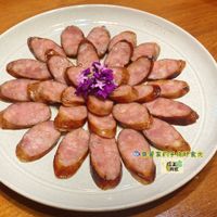 可能是顯示的文字是「 SMAUB STAUIS 魚管家的手作好食光 信蛋 興號 信正品」的圖像