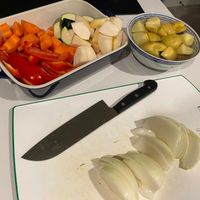 可能是刀和食物的圖像