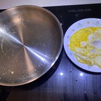 可能是蛋黃、歐姆蛋和水波蛋的圖像