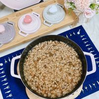 可能是西班牙大鍋飯、炒飯和文字的圖像