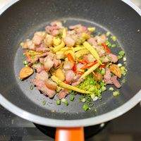 可能是炒飯和顯示的文字是「 SAKURAG9520 G9520G SAKURA 」的圖像