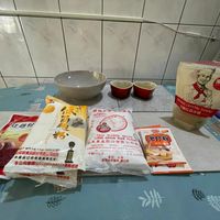可能是義大利麵、豆腐、燕麥餅乾、茶和文字的圖像