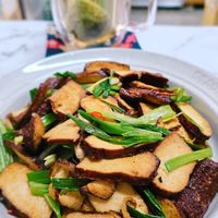 可能是香菇、豆腐、蘑菇和文字的圖像