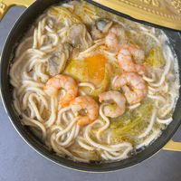 可能是拉麵、麵和義大利麵的圖像