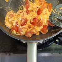 可能是鬆餅機和食物的圖像