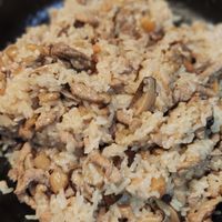 可能是香菇和炒飯的圖像