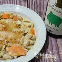 可能是義大利麵、豆腐和文字的圖像
