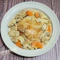 可能是豆腐、義大利麵和文字的圖像