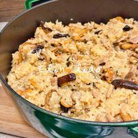 可能是豆腐、印度香料飯、炒飯和文字的圖像