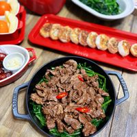 可能是肉排和文字的圖像