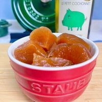 可能是顯示的文字是「 Л OR LEPETIT COCHONNET กล STALE 」的圖像