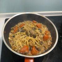 可能是燉小牛膝和義大利麵的圖像