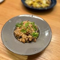 可能是義大利麵、豆腐和炒飯的圖像