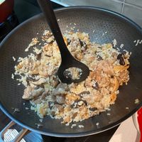可能是印度香料飯和炒飯的圖像