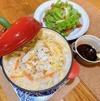 可能是粥、拉麵、豆腐、麵和文字的圖像