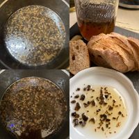 可能是法式長棍麵包和黑麥麵包的圖像