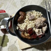 可能是拉麵、火鍋、香菇、粥和豆腐的圖像
