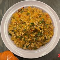 可能是炒飯和印度香料飯的圖像
