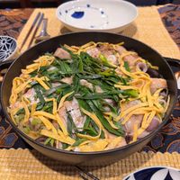 可能是香菇、麵、拉麵和義大利麵的圖像