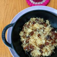 可能是炒飯、印度香料飯、麵和炒麵的圖像