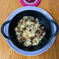 可能是麵、印度香料飯、炒飯和西班牙大鍋飯的圖像