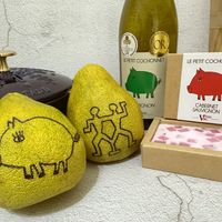 可能是顯示的文字是「 OR OR LEPETIT LEPETITCOCHONNET COCHONNET LE PETIT COCHONNET IGNON IGNON 00 SAUVIGNON SAABERNET CABERNET ー. ーo iPoo Wи ил 」的圖像