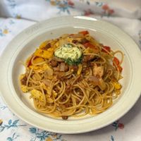 可能是豆腐、炒麵、麵和義大利麵的圖像