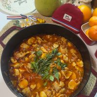 可能是西班牙大鍋飯和豆腐的圖像