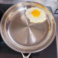 可能是蛋黃和水波蛋的圖像