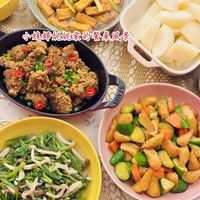 可能是豆腐、炒麵和文字的圖像