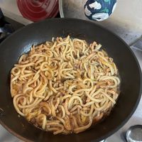 可能是炒麵和義大利麵的圖像