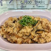 可能是燉小牛膝和文字的圖像