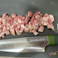 可能是刀和文字的圖像