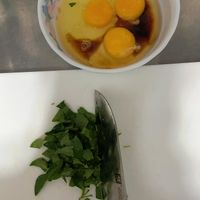可能是水波蛋和蛋黃的圖像