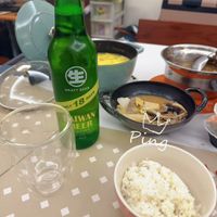 可能是啤酒、豆腐、火鍋和文字的圖像
