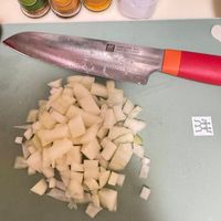 可能是刀和食物的圖像