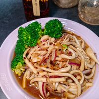 可能是拉麵、炒麵和文字的圖像