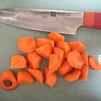 可能是刀和食物的圖像