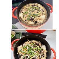 可能是拉麵、麵、豆腐和文字的圖像