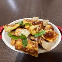 可能是半圓形餡餅的圖像