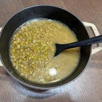 可能是豆煮玉米的圖像