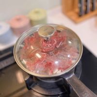 可能是麵、鬆餅機和火鍋的圖像